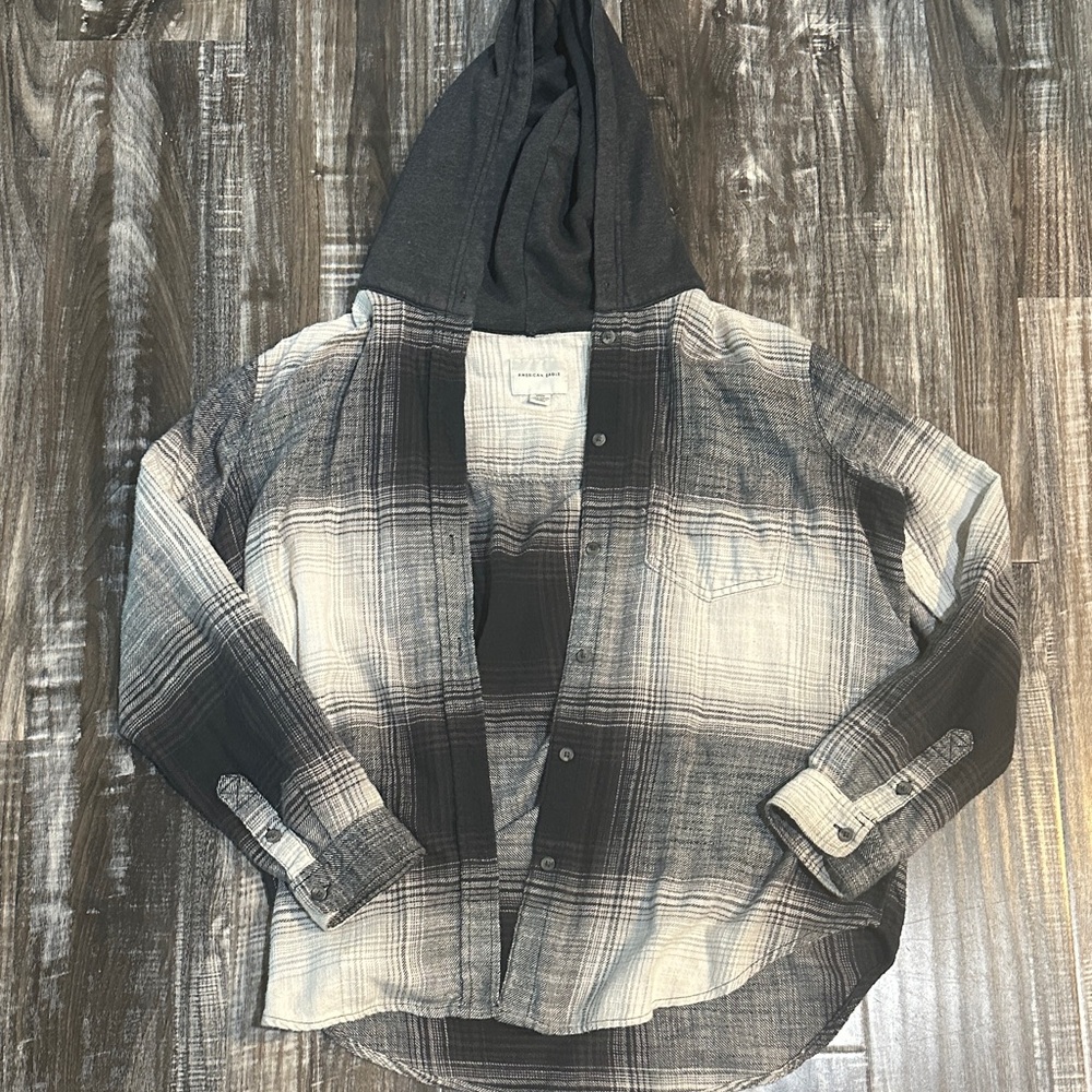 American Eagle Outfitters Charcoal and Cream Plaid Shirt